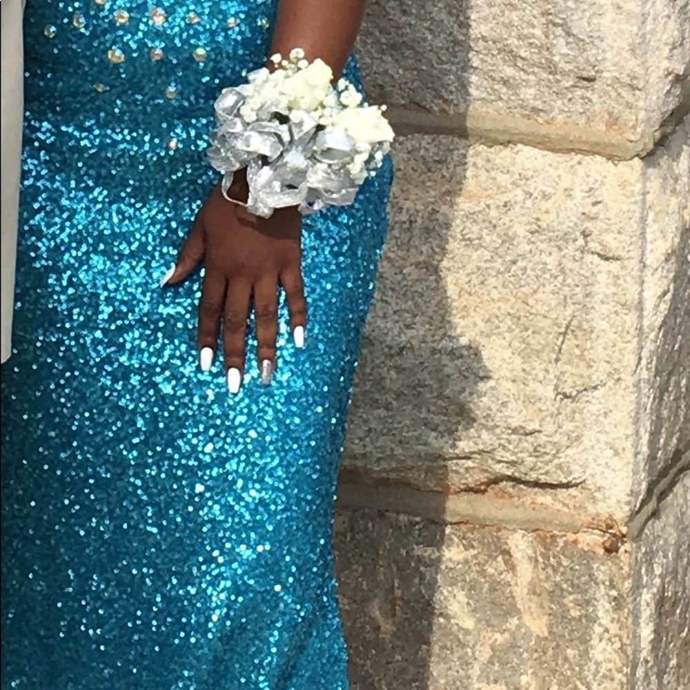 La Femme turquoise prom dress size 6